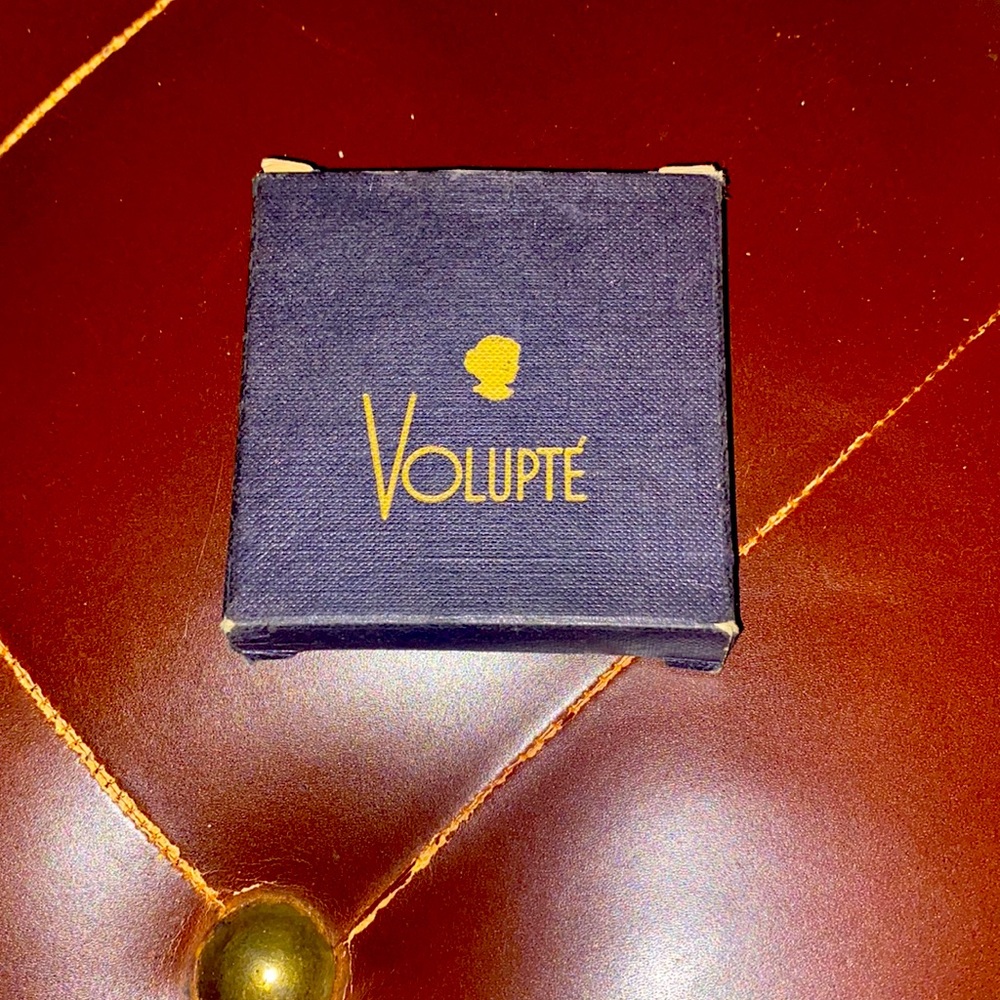 Volupte silver makeup compact